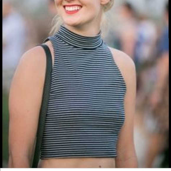 MINKPINK | Crop Mock Turtleneck Top - Picture 1 of 6